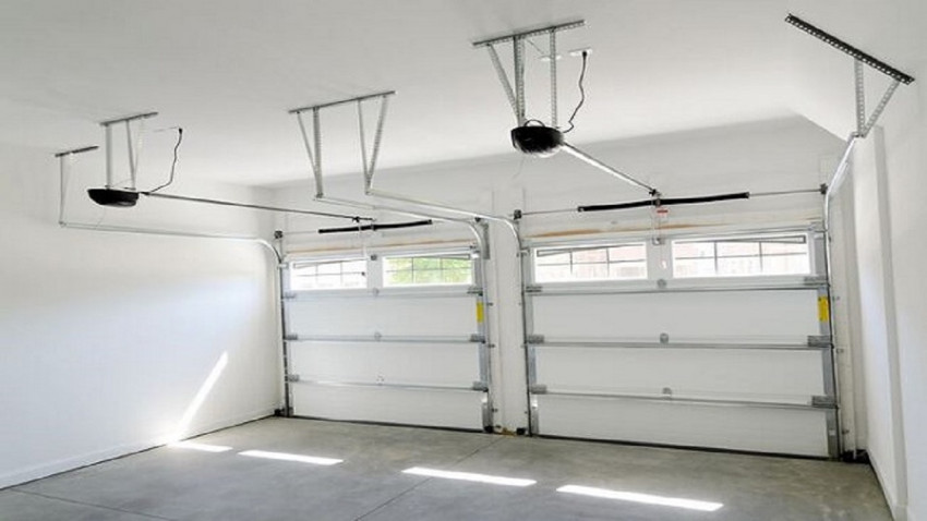 Should You Repair or Replace Your Garage Door?