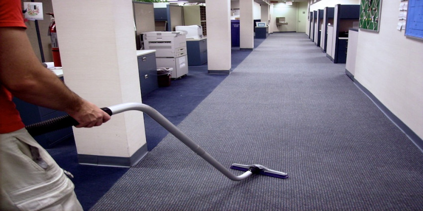 5 Reasons To Clean Office Carpets Professionally