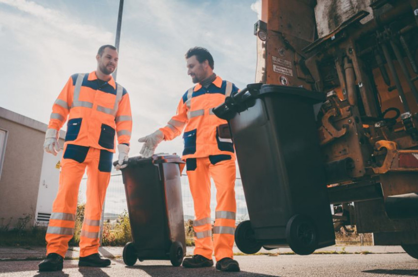 4 Compelling Reasons To Hire Professional Junk Removal Services