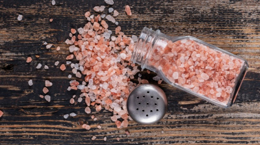 The Himalayan salt vs sea salt