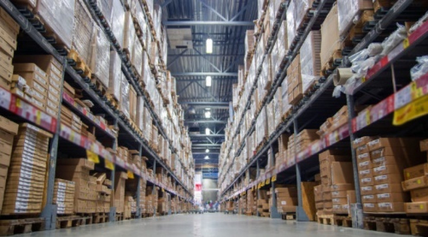 How does a Canadian Order Fulfillment Center work?