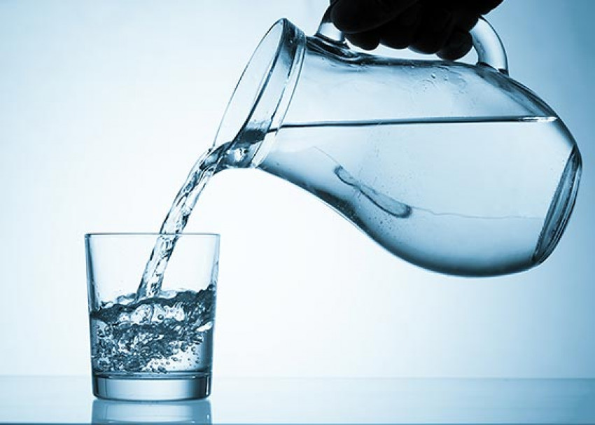 What can polyaluminum chloride do in water treatment