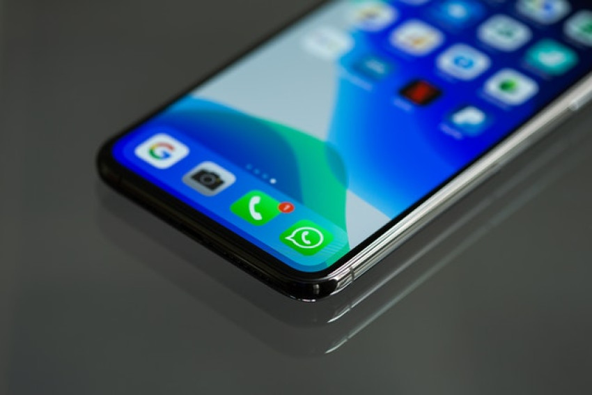 Do big companies use React Native?