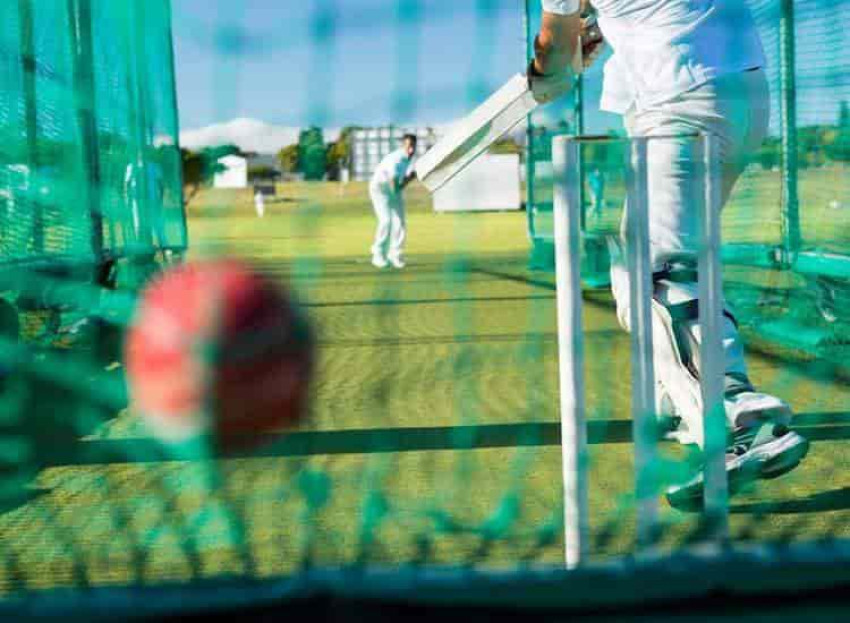 Difference between Tennis Ball Cricket and Cricket ball cricket