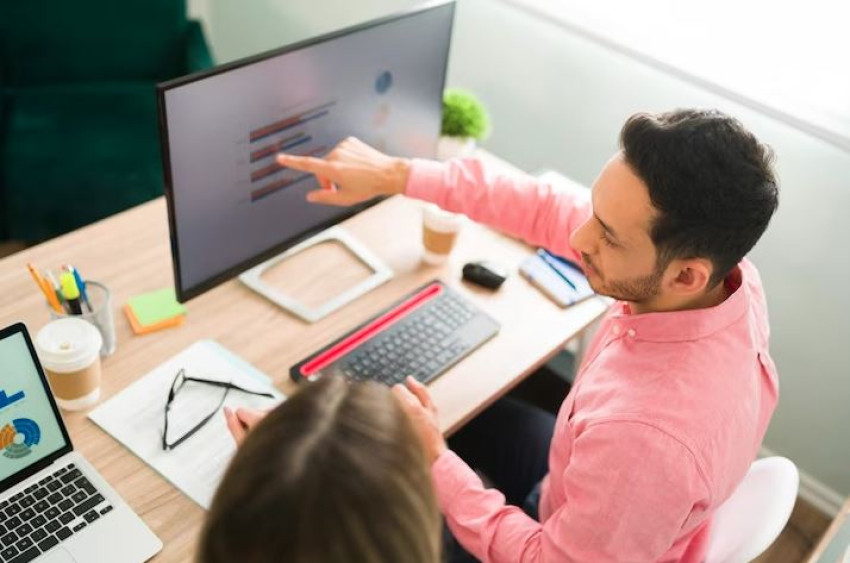 Guide To Selecting the Best Professional for Your Online Class Help Needs