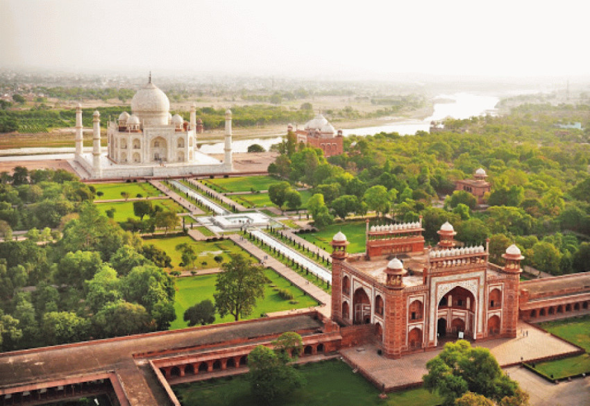 Avoiding the Crowds: Finding the Quietest Time to Visit the Taj Mahal
