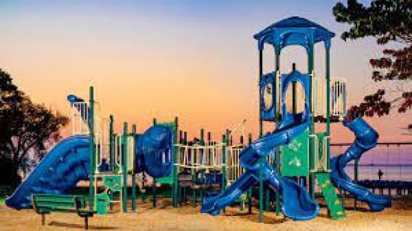 Affordable HOA & Neighborhood Playground Equipment
