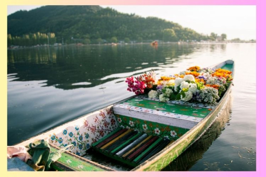 How to Choose the Right Kashmir Tour Package for Your Budget?