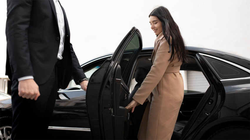 Luxury Travel: Experience Issaquah in Style with Our Limo Service
