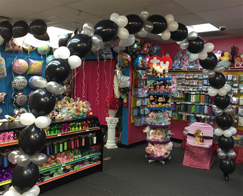 Get 4 benefits to rent from Party Supplies Store Long Island