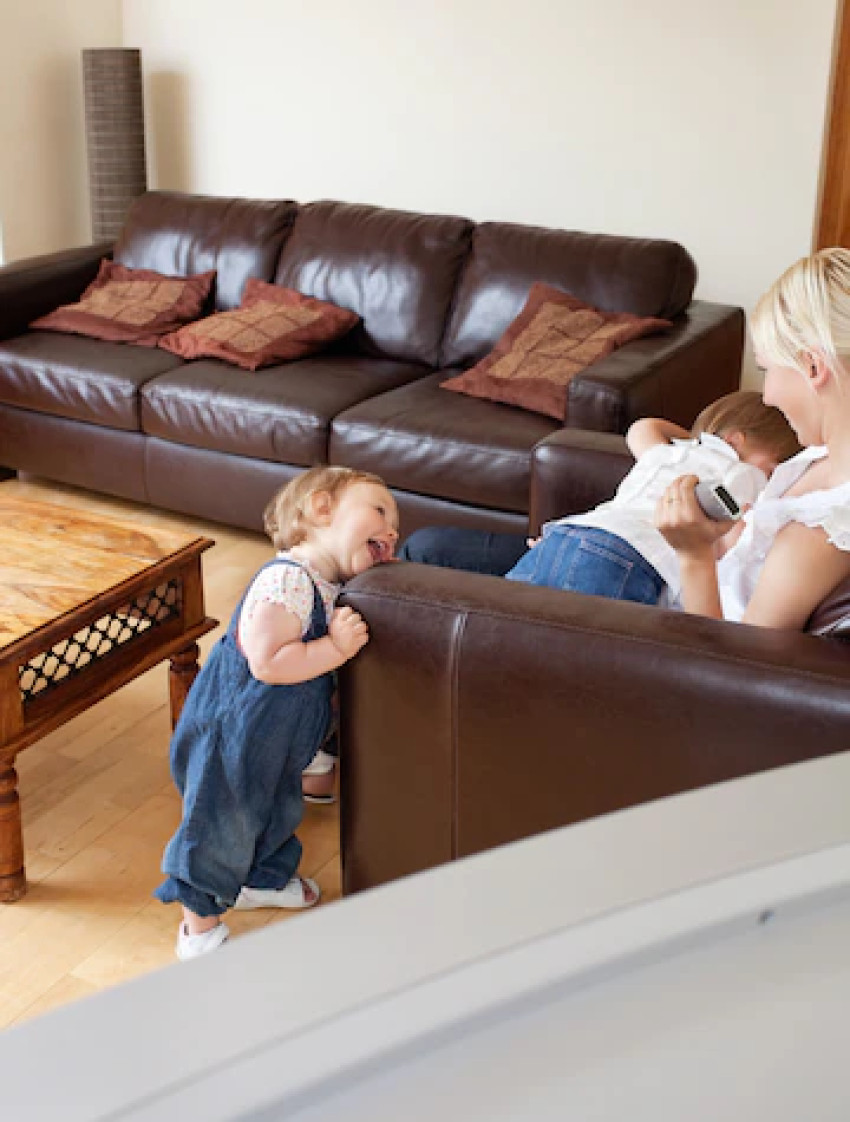 Is It Safe to Watch TV in a Room with a Baby?