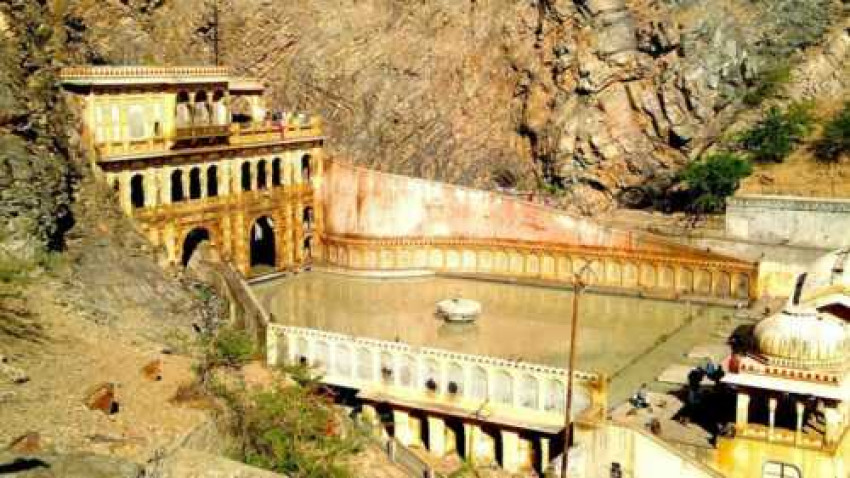 Galta Ji Temple Jaipur: A Spiritual Oasis in the Pink City