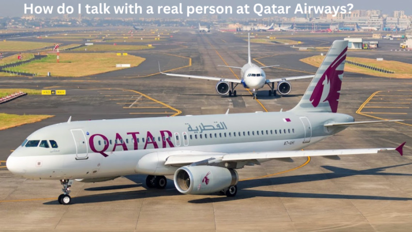 How can I resolve queries by connecting with a live person at Qatar Airways?