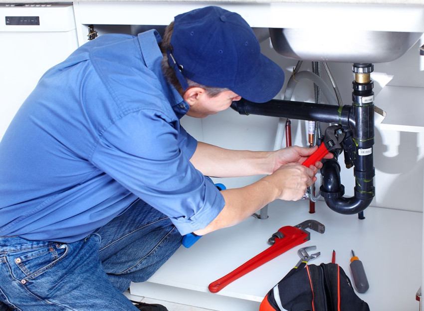 Plumbing Emergencies: How to Choose the Best 24/7 Plumber in Hemet ,CA