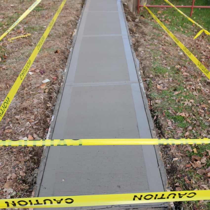 Symptoms That Concrete Sidewalks Need to Be Repaired Right Away
