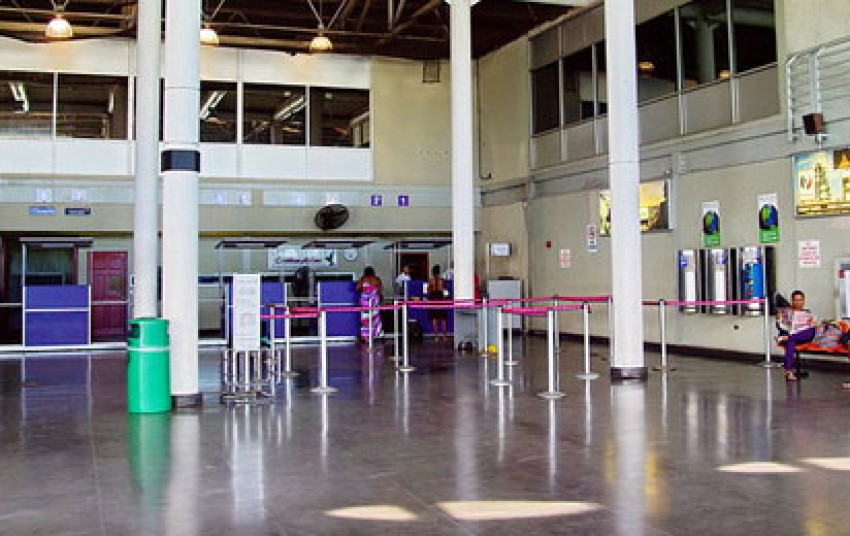 Seaside Transfers: Navigating Scarborough with Premier Airport Shuttle Services