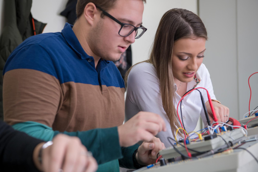 Unlocking Excellence: The Importance of 18th Edition Courses in London for Electricians