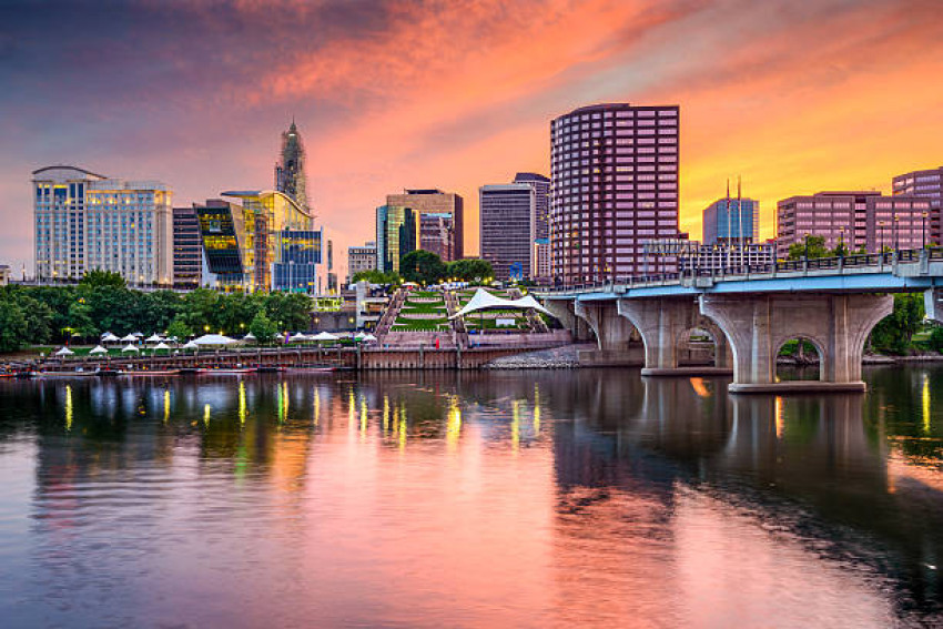 Flights to Hartford- Book Direct