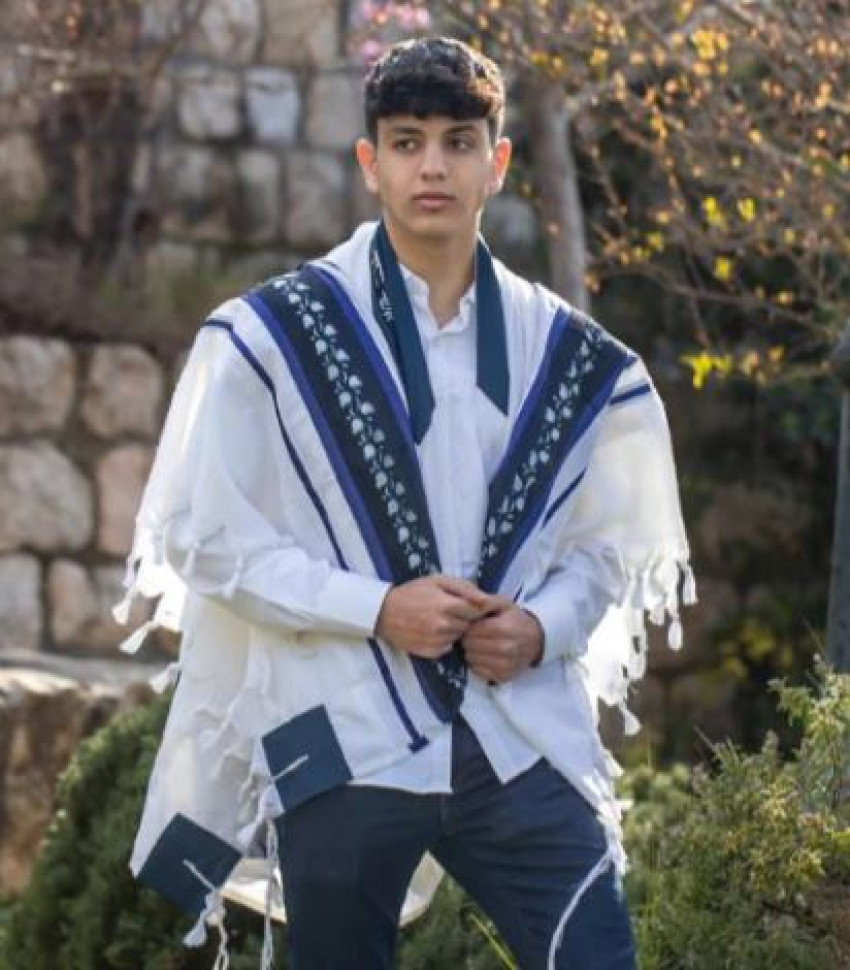 Tallit Gadol, bridging ancient roots with evolving customs in Jewish tradition