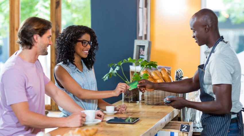 Custom Business Gift Cards to Drive Sales in Slow Seasons