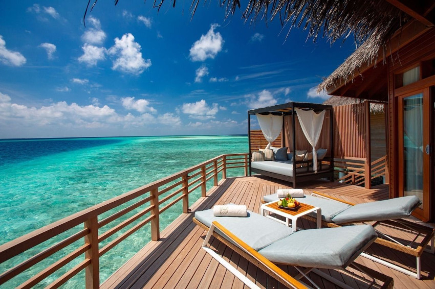 Navigating Paradise: Choosing the Right Maldives Travel Agency for Your Dream Vacation