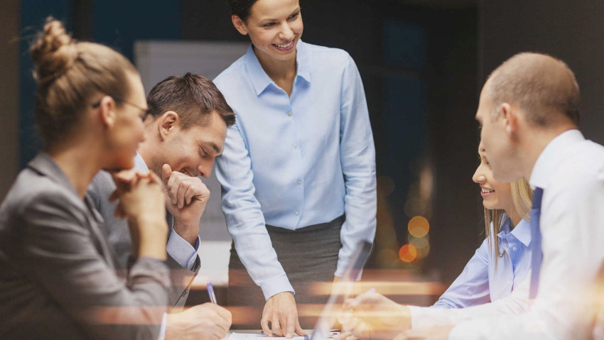 10 Corporate Clothing Pieces Every Professional Needs
