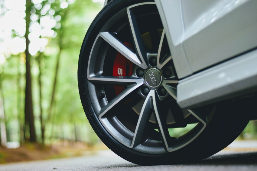 Understanding Tyre Pressure: Importance and Maintenance Tips for Car Tyres
