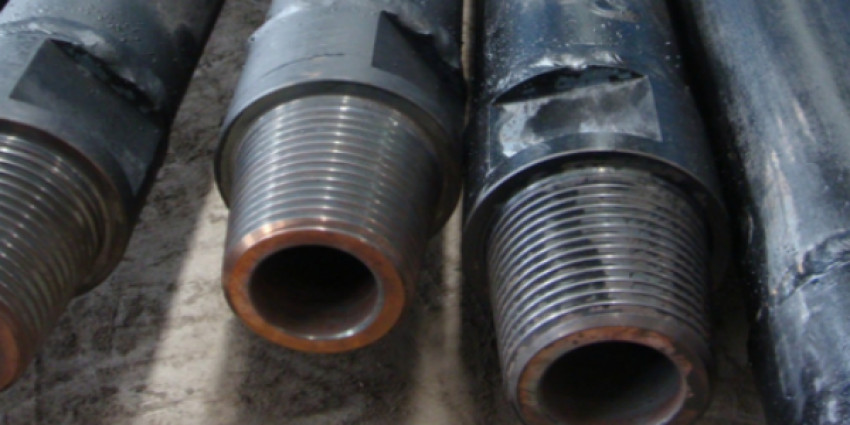 Performance comparison of high-strength drill pipe materials