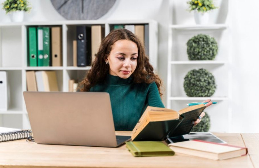 The Influence Of Online Learning On Higher Education Outcomes