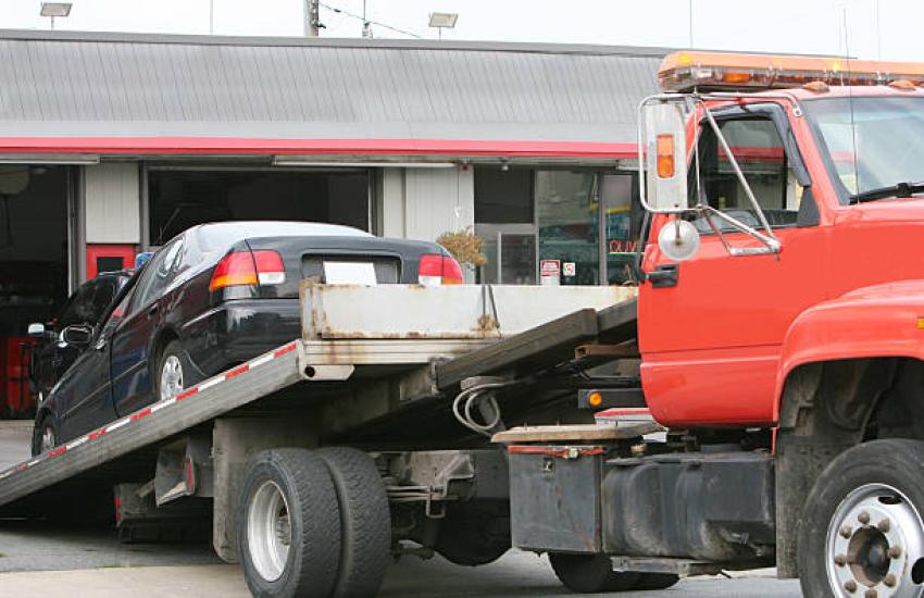 What Should You Do When Your Car Breaks Down on a Remote Road?