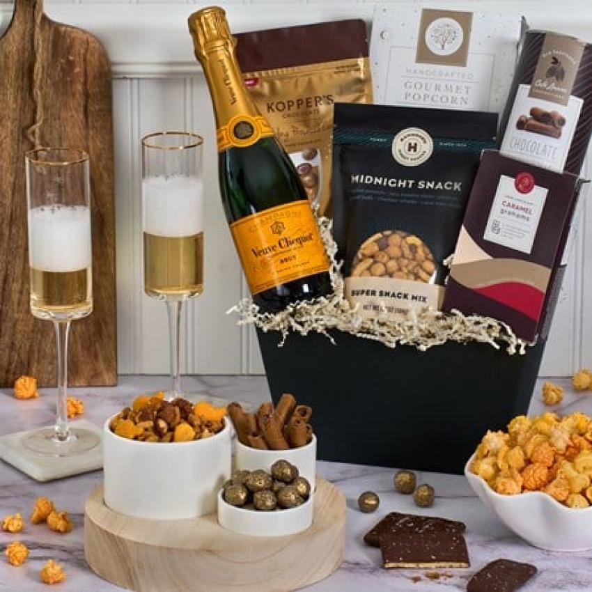 A Guide to Choosing the Best Wedding Gift Basket