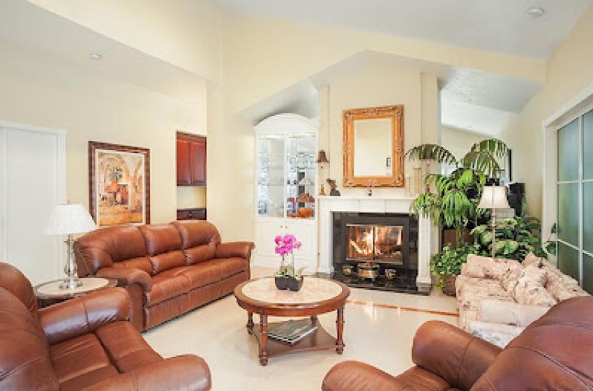 What Services Are Offered in Assisted Living Facilities?