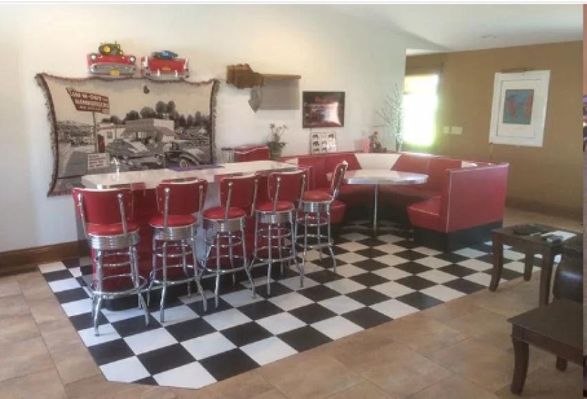 6 Budget-Friendly Ways to Add a Diner Booth in Kitchen