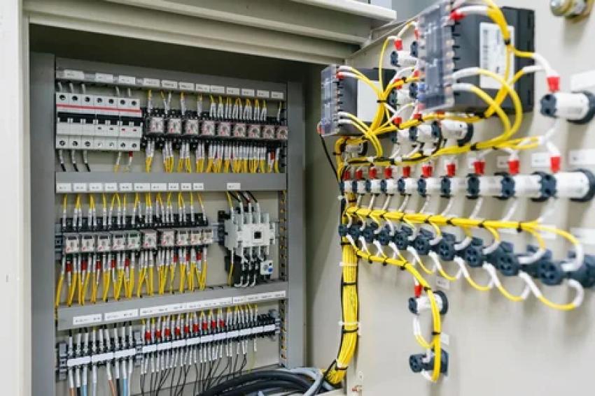 How Electric Panel Upgrade Services Prep Your Home for Solar