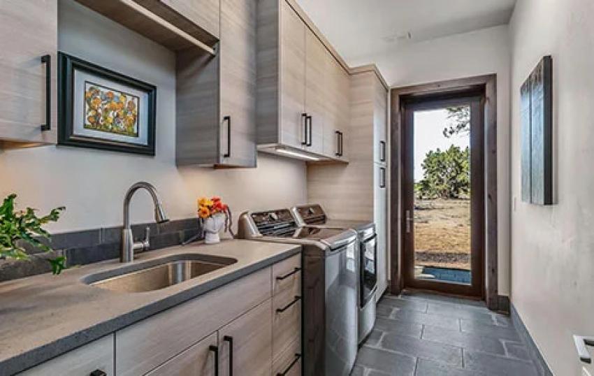 How to Choose the Perfect Custom Cabinets in Bend for Small Kitchens