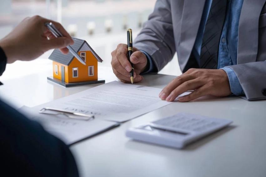 Ways Mortgage Broker Services Save You Money Long-Term