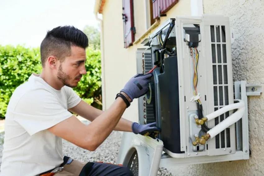 AC Maintenance & Replacement: Is DIY Still a Safe Option in 2025?