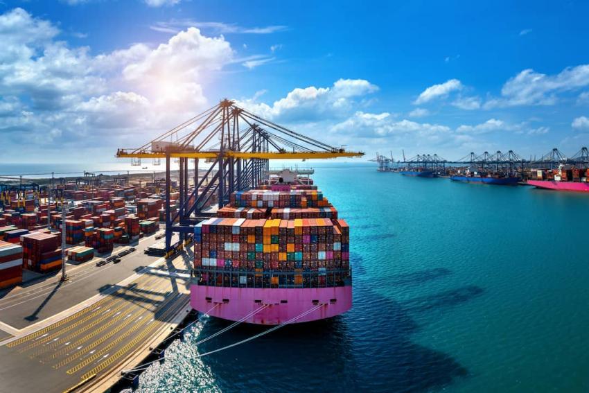 Canadian Freight Forwarder: Ensuring Seamless Shipping Services