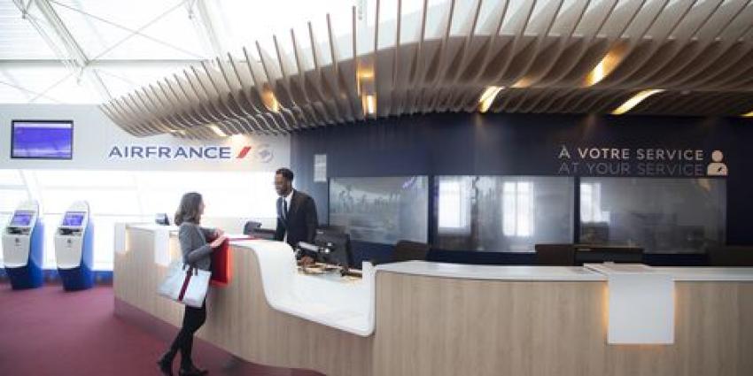 Guía para contactar con agentes de Air France México por teléfono o chat
