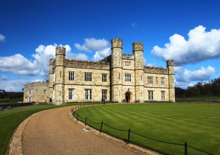 Unlock London’s Charm with Private Tours for Families!