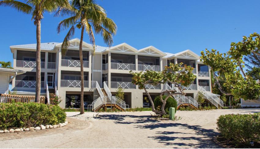 Why Hiring Local Home Renovation Contractors in Sanibel Island Makes All the Difference