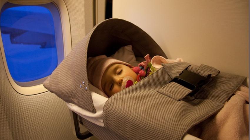 How Does United Airlines Handle Infant Tickets?