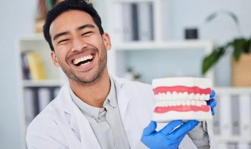 How to Keep Your Teeth Strong & Healthy: Dental Health Tips