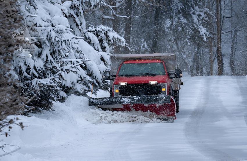 Late-Night Storm? Why Timely Snow Removal Matters Most