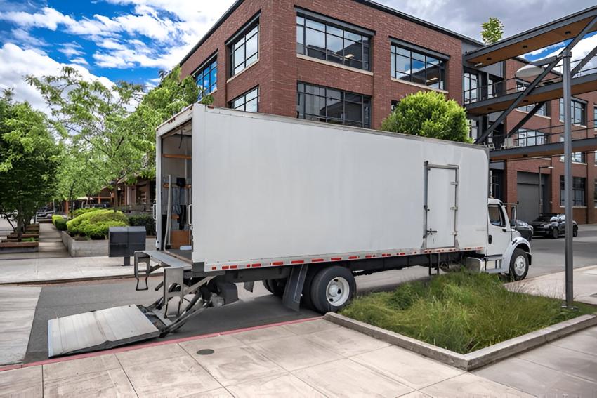 How Commercial Movers Minimize Downtime during Office Moves