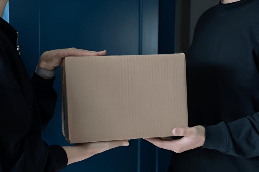 How a Trusted Courier Service Protects Packages from Theft & Damage