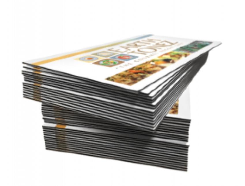 Travel Postcards Are Back: How Collectible Prints Are Becoming Trendy Again