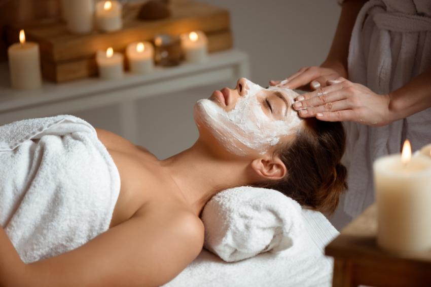 From Facials to Massages: Must-Try Spa Treatments for Glowing Skin