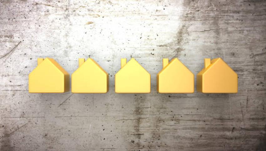 How a Mortgage Broker Handles Credit Score Worries and Gets You Approved