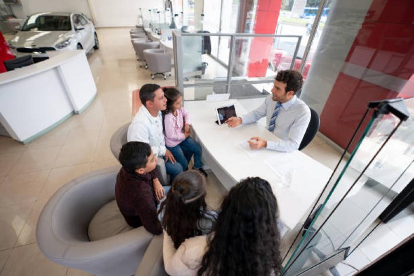 How Warehouse Leasing Services Cut Costs for Growing Businesses